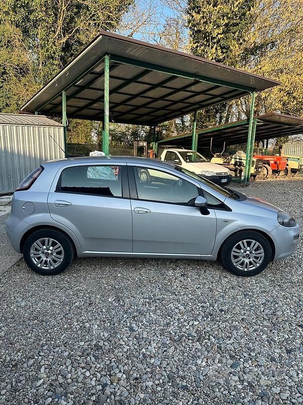 Usata Fiat Punto Street 75 CV (55 kW) 2014 Grigio Utilitaria
