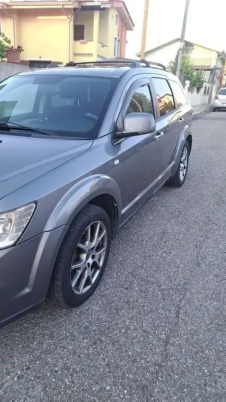 Usata Fiat Freemont Lounge 170 CV (125 kW) 2013 Grigio SUV