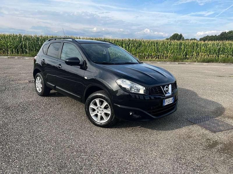 Nero Usata 2013 Nissan Qashqai N-TEC SUV | 6700 € (Buon prezzo) - Immagine 1/4