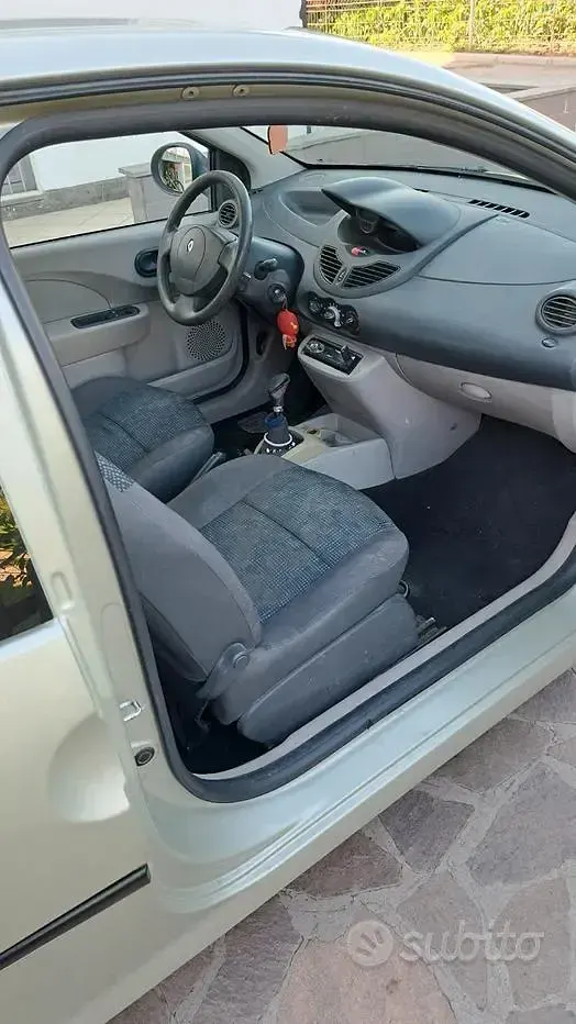 Usata Renault Twingo 64 CV (47 kW) 2008 Utilitaria