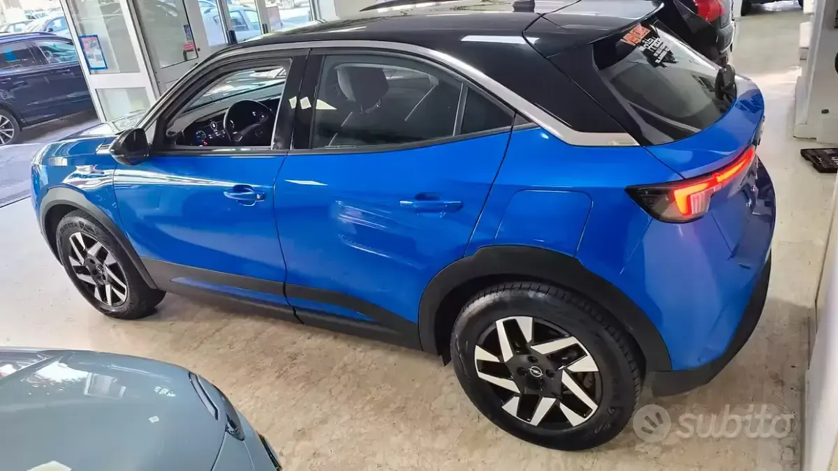 Usata Opel Mokka-e Elegance 56 kW (77 CV) 2023 Bluazzurro SUV