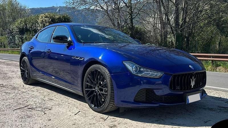 Usata Maserati Ghibli 275 CV (202 kW) 2017 Blu/azzurro Berlina