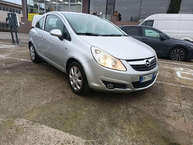 Usata Opel Corsa Enjoy 75 CV (55 kW) 2008 Argento Utilitaria