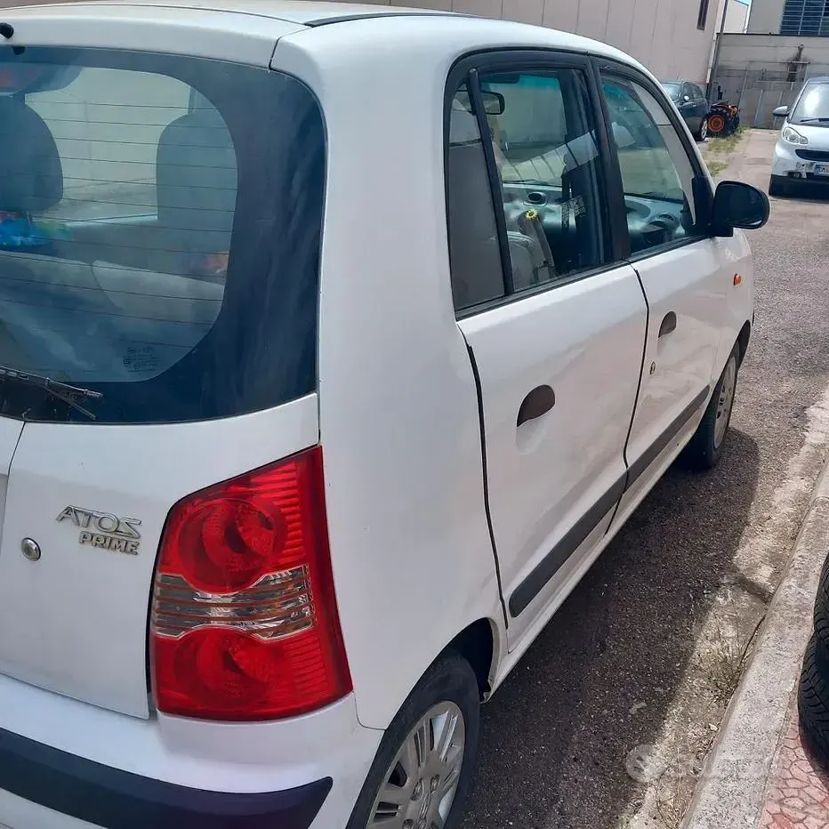 Usata Hyundai Atos 63 CV (46 kW) 2007 Bianco Utilitaria