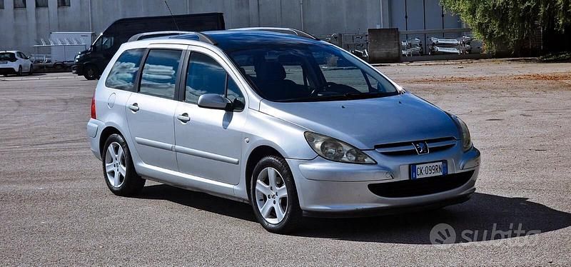 Usata Peugeot 307 136 CV (100 kW) 2004 Grigio Station wagon