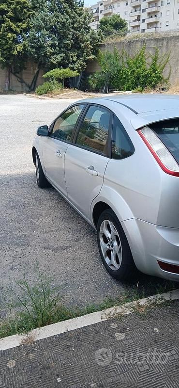 Usata Ford Focus 109 CV (80 kW) 2010 Utilitaria