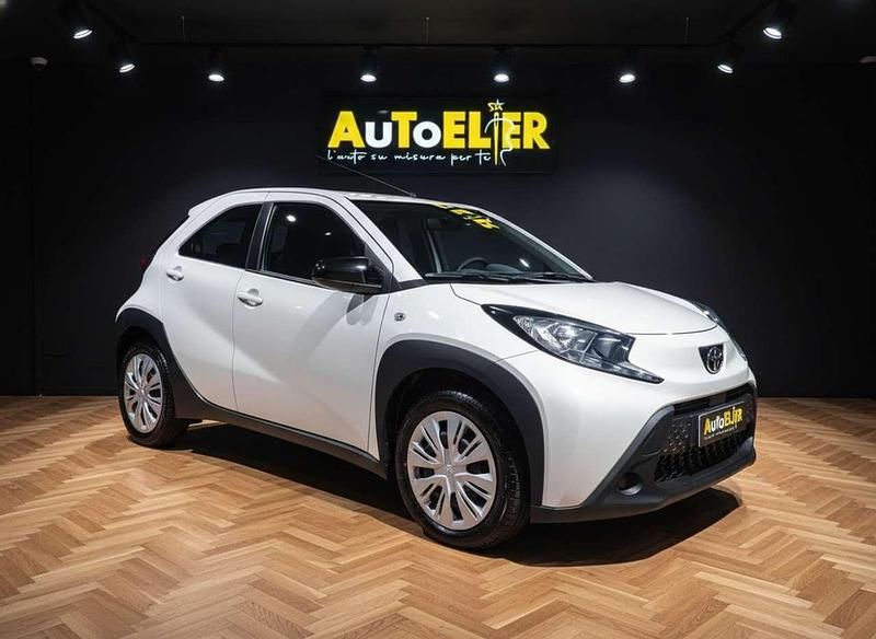 Nuova Toyota Aygo X Active 72 CV (52 kW) 2025 Bianco SUV