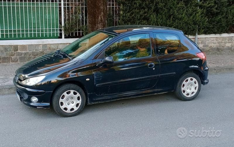 Usata Peugeot 206 60 CV (44 kW) 2005 Nero
