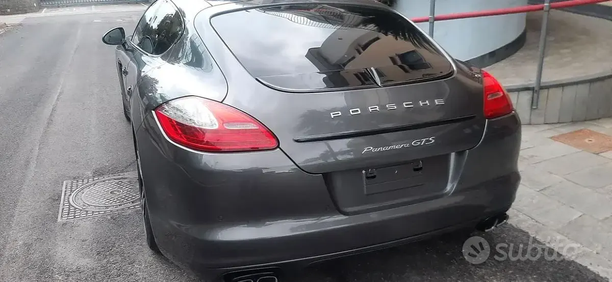 Usata Porsche Panamera GTS 430 CV (316 kW) 2012 Grigio Utilitaria
