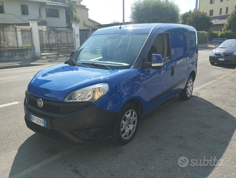 Blu/azzurro Usata 2016 Fiat Doblò Dynamic Monovolume | 7500 € (Super prezzo) - Immagine 1/4