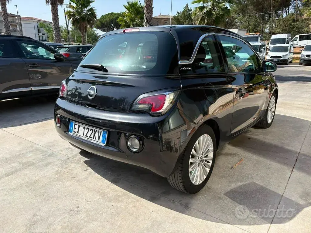 Usata Opel Adam Glam 69 CV (50 kW) 2014 Nero Utilitaria