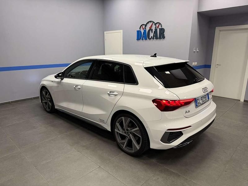 Usata Audi A3 S-Line 150 CV (110 kW) 2022 Polar white ibis Berlina
