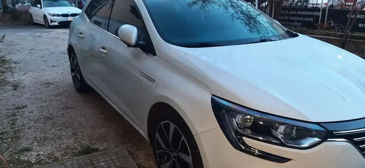 Usata Renault Mégane 140 CV (102 kW) 2019 Bianco Berlina