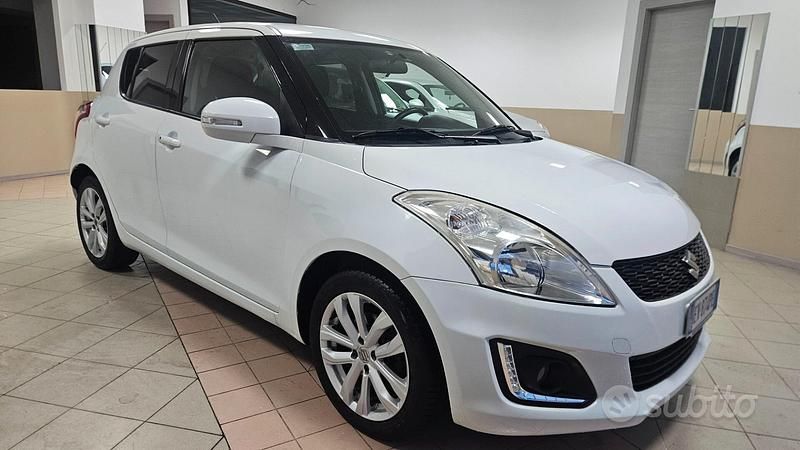 Usata Suzuki Swift Cool 75 CV (55 kW) 2014 Bianco Utilitaria