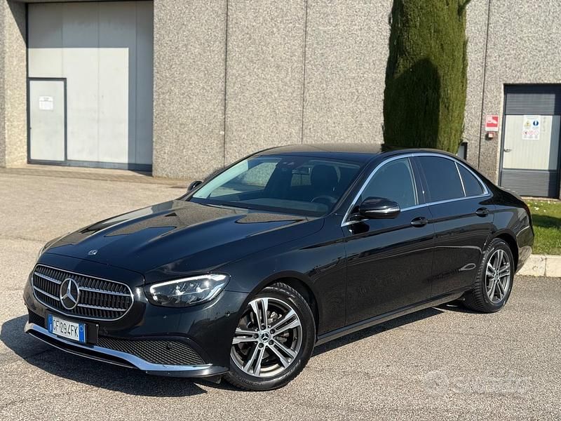Usata Mercedes E200 160 CV (117 kW) 2021 Nero Berlina