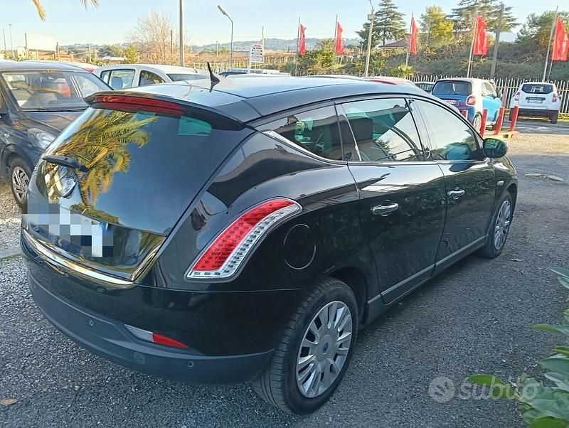 Usata Lancia Delta 120 CV (88 kW) 2009 Nero Utilitaria