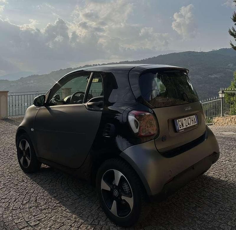 Usata Smart ForTwo Coupé Passion 41 kW (56 CV) 2023 Grigio Utilitaria