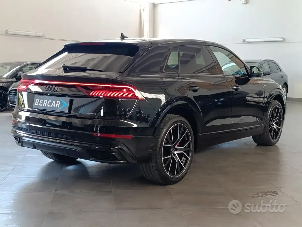 Usata Audi Q8 Sport 340 CV (250 kW) 2022 Nero SUV