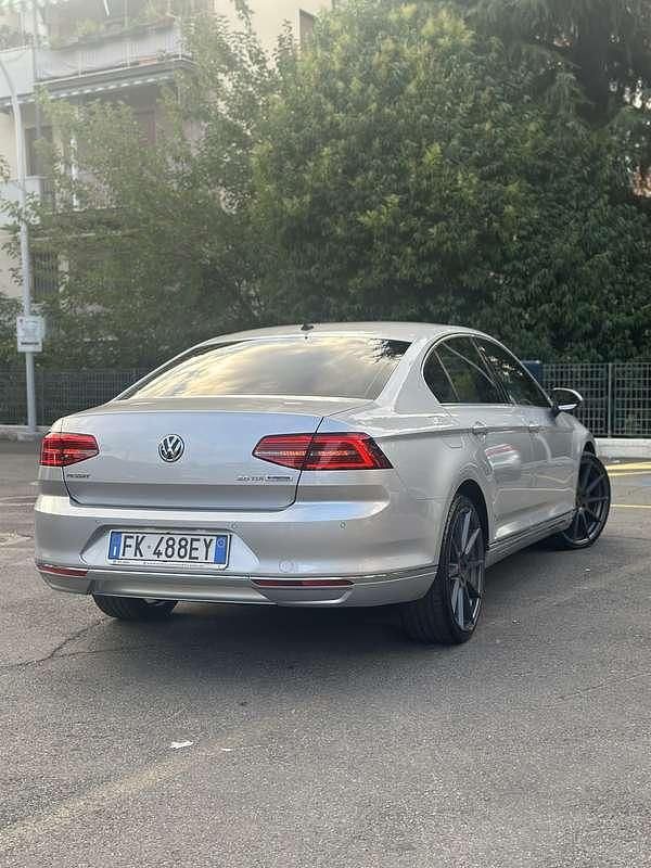 Usata VW Passat 155 CV (114 kW) 2017 Grigio Berlina