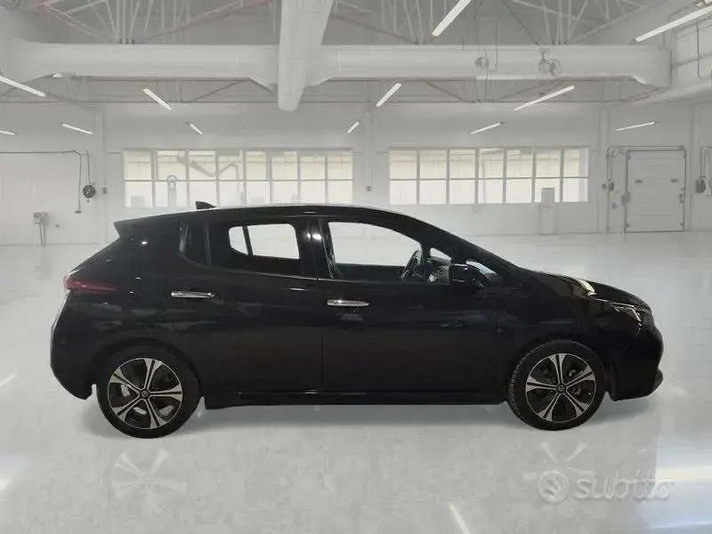 Gebraucht Nissan Leaf 89 kW (122 PS) 2021 Schwarz Kleinwagen
