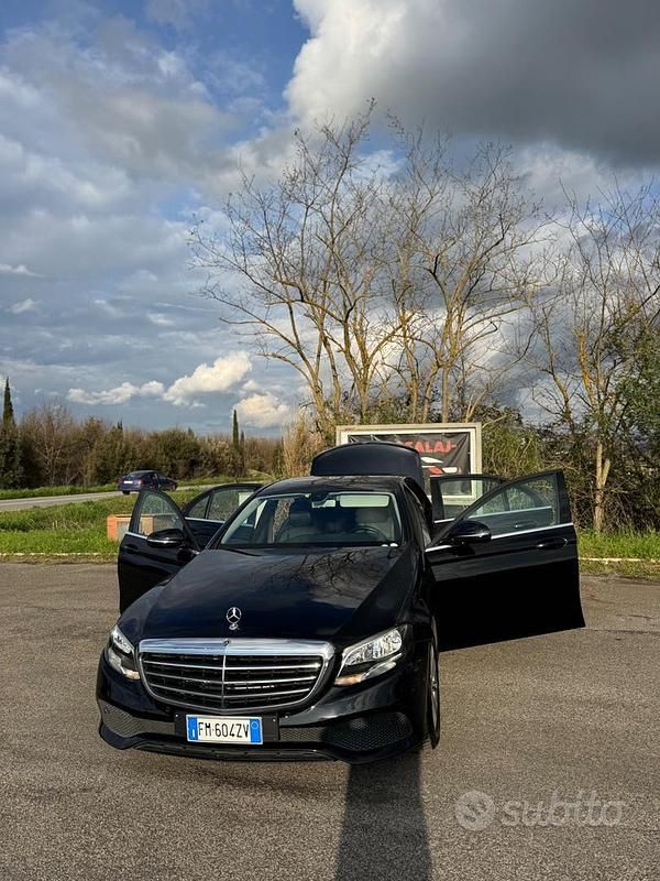 Usata Mercedes E200 Business 150 CV (110 kW) 2018 Nero Berlina