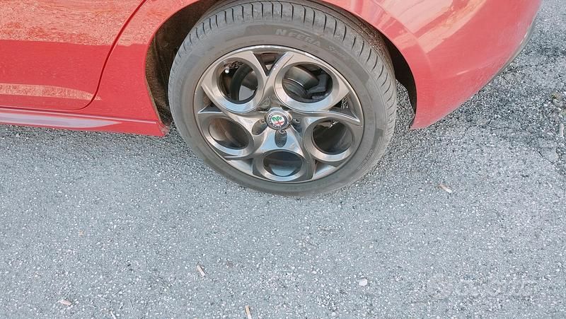 Usata Alfa Romeo Giulietta 120 CV (88 kW) 2016 Rosso Berlina