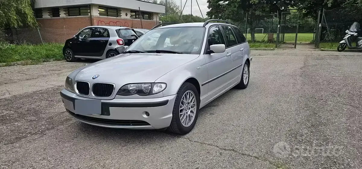 Usata BMW 318 Efficient Dynamics 143 CV (105 kW) 2002 Grigio Station wagon
