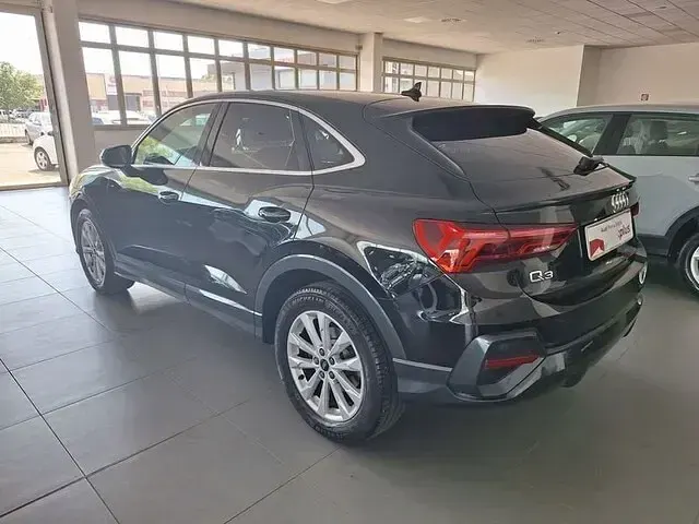 Usata Audi Q3 Sportback Business Plus 150 CV (110 kW) 2021 Nero SUV