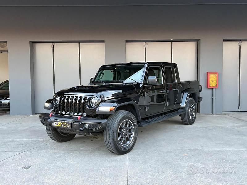Usata Jeep Gladiator Overland 264 CV (194 kW) 2021 Nero Pick-up