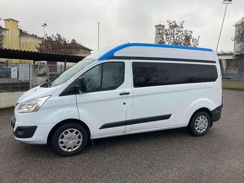 Usata Ford Tourneo 131 CV (96 kW) 2017 Bianco Monovolume