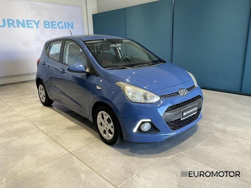 Usata Hyundai i10 67 CV (49 kW) 2015 Blu Utilitaria