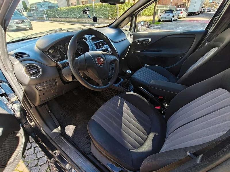 Usata Fiat Punto Lounge 95 CV (69 kW) 2018 Blu/azzurro Utilitaria