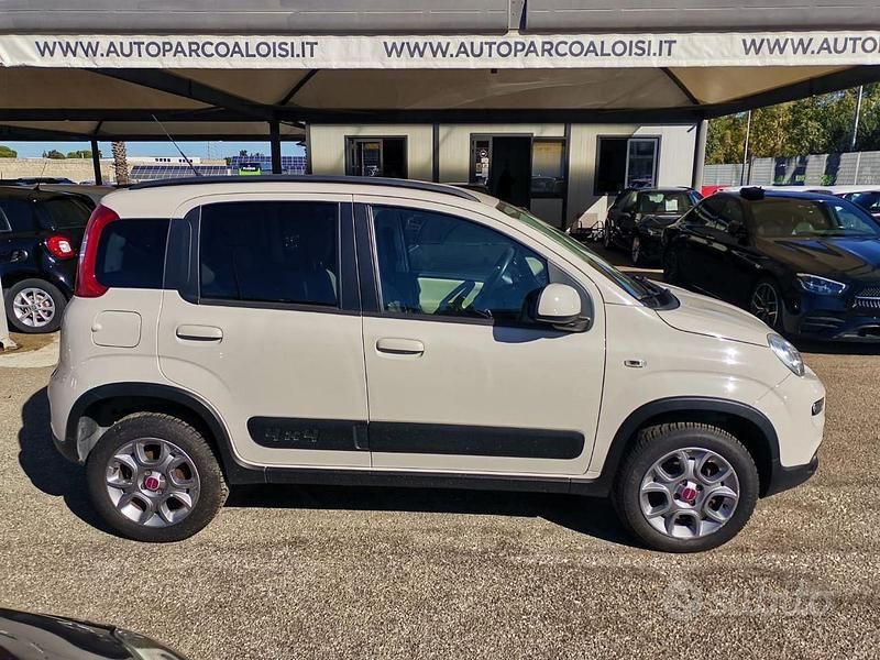 Usata Fiat Panda 4x4 S 85 CV (62 kW) 2013 Beige Utilitaria