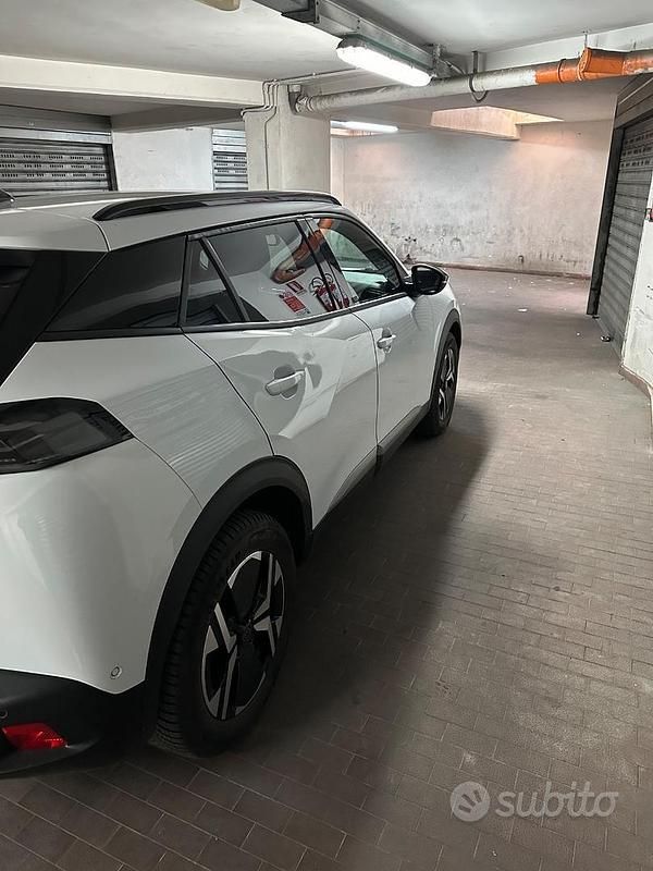 Usata Peugeot 2008 130 CV (95 kW) 2024 Bianco SUV