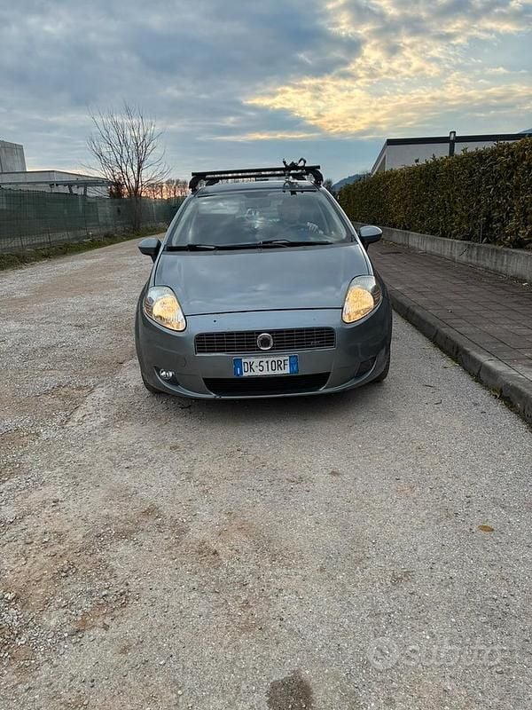Usata Fiat Grande Punto 120 CV (88 kW) 2007 Grigio Utilitaria