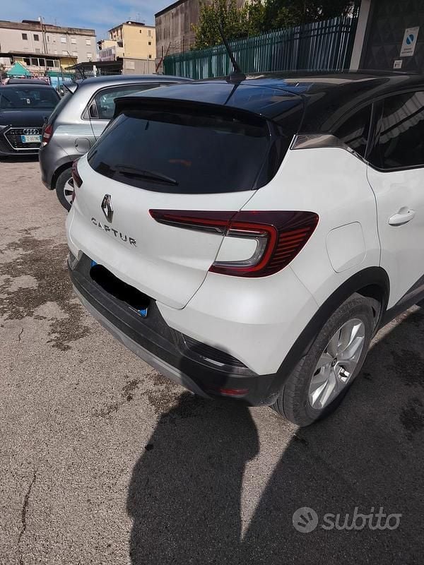 Usata Renault Captur 100 CV (73 kW) 2023 Bianco SUV