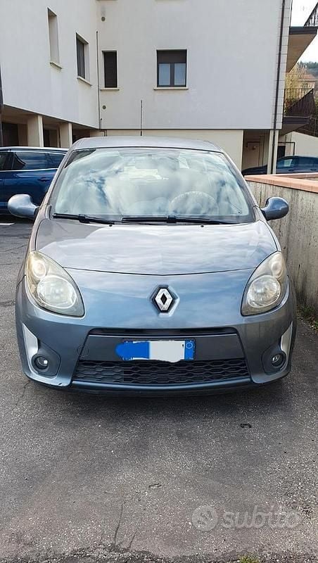 Usata Renault Twingo Dynamique 76 CV (55 kW) 2008 Grigio Utilitaria
