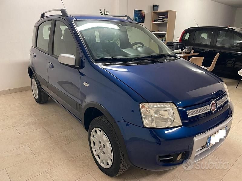Usata Fiat Panda 4x4 Climbing 2008 Blu Utilitaria
