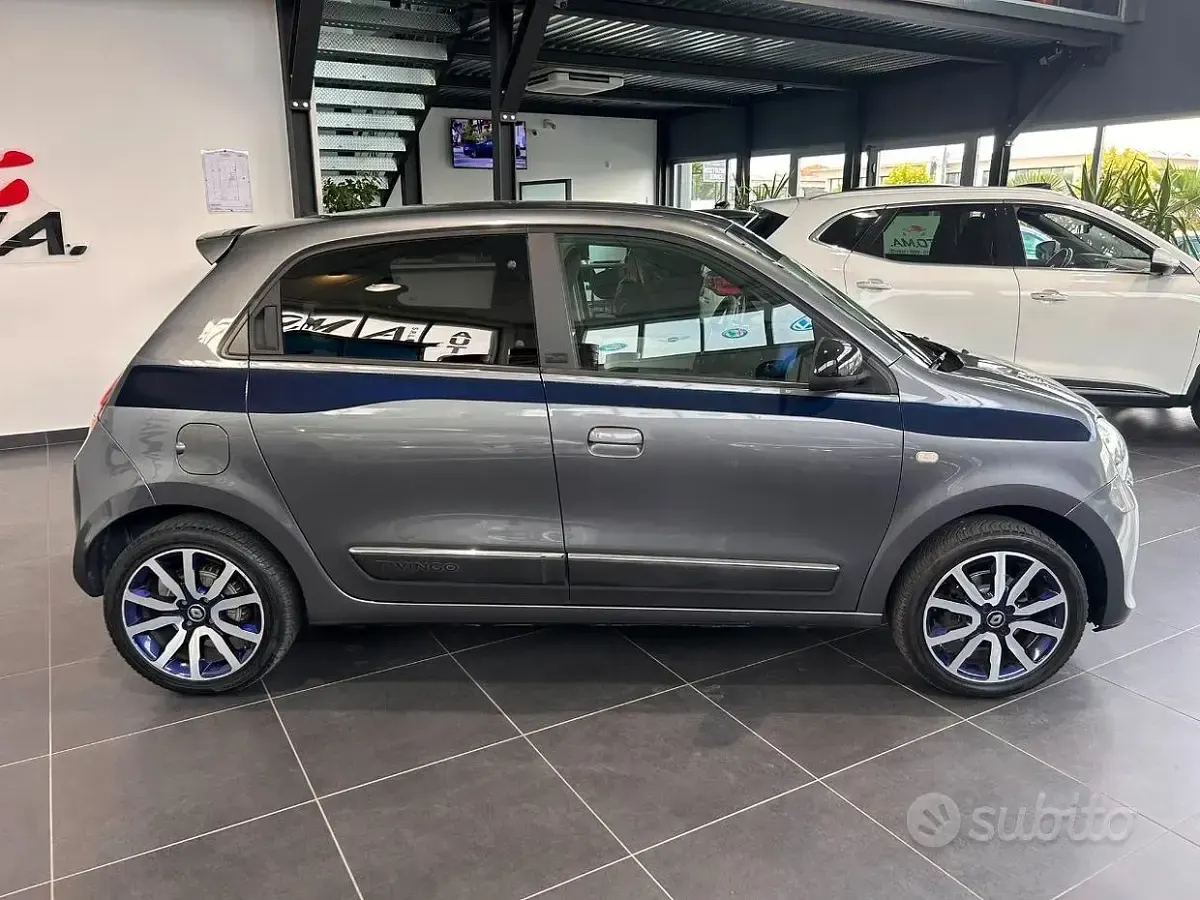 Usata Renault Twingo Intens 69 CV (50 kW) 2016 Grigio Utilitaria