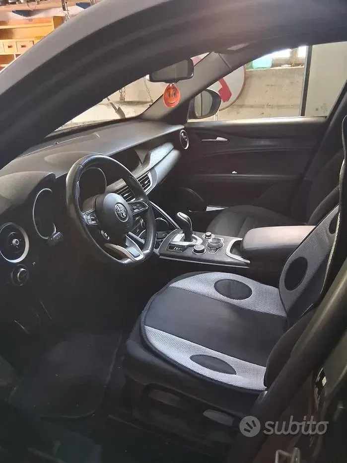 Usata Alfa Romeo Stelvio 160 CV (117 kW) 2022 Grigio SUV
