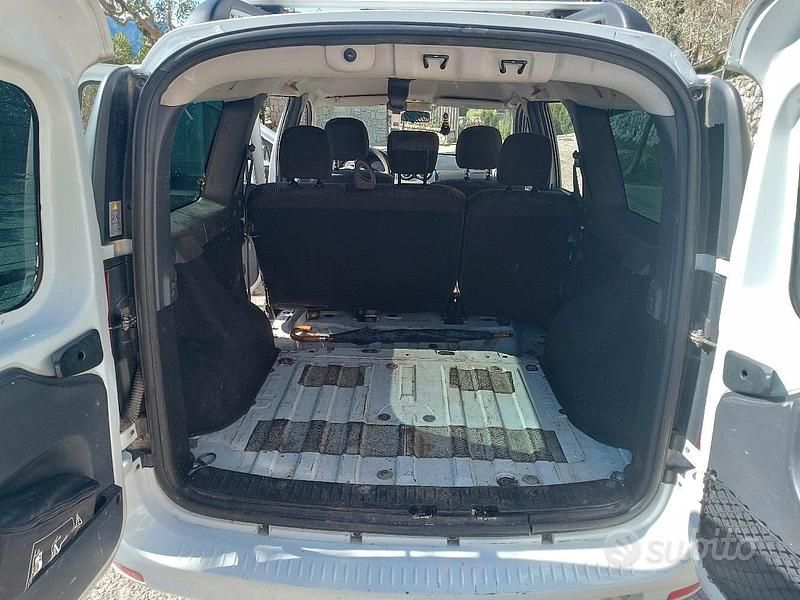 Usata Dacia Logan 2010 Bianco Station wagon