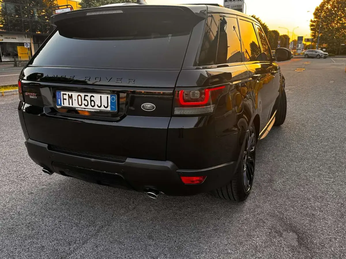 Usata Land Rover Range Rover Sport HSE Dynamic 249 CV (183 kW) 2018 Nero SUV