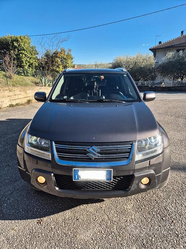 Usata Suzuki Grand Vitara 129 CV (94 kW) 2012 Grigio SUV