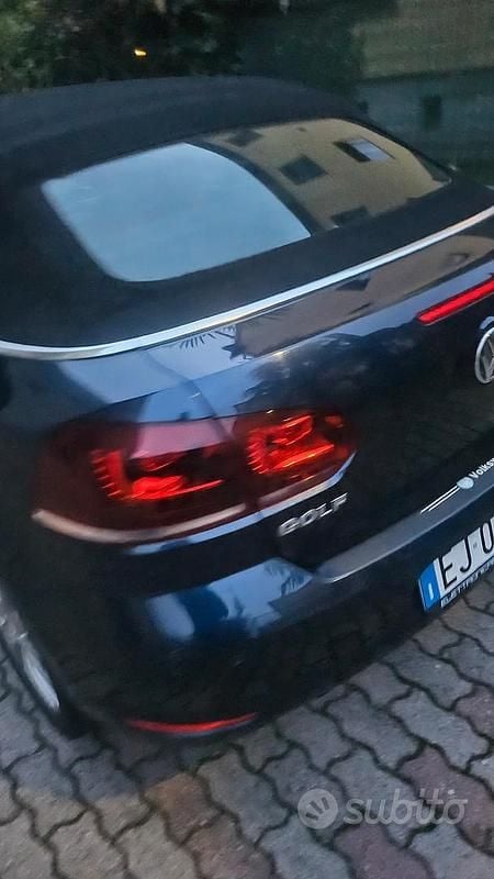 Usata VW Golf Cabriolet 105 CV (77 kW) 2011 Blu Cabrio