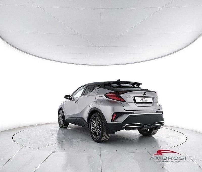 Usata Toyota C-HR Lounge 152 CV (111 kW) 2021 Grigio SUV