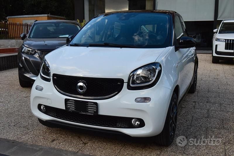 Begagnad Smart ForFour Prime 90 HK (66 kW) 2017 Vit Halvkombi