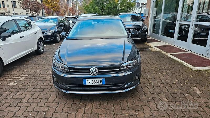 Usata VW Polo Comfortline 65 CV (47 kW) 2019 Grigio Utilitaria