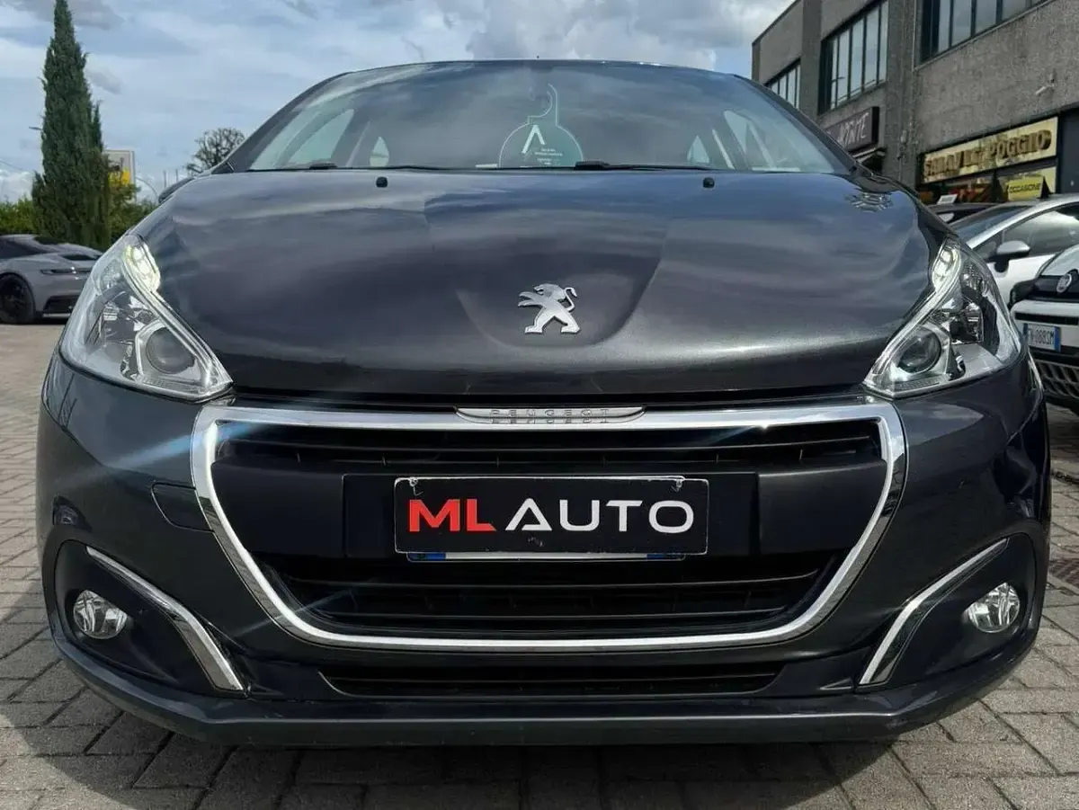Usata Peugeot 208 Allure 82 CV (60 kW) 2017 Grigio Utilitaria
