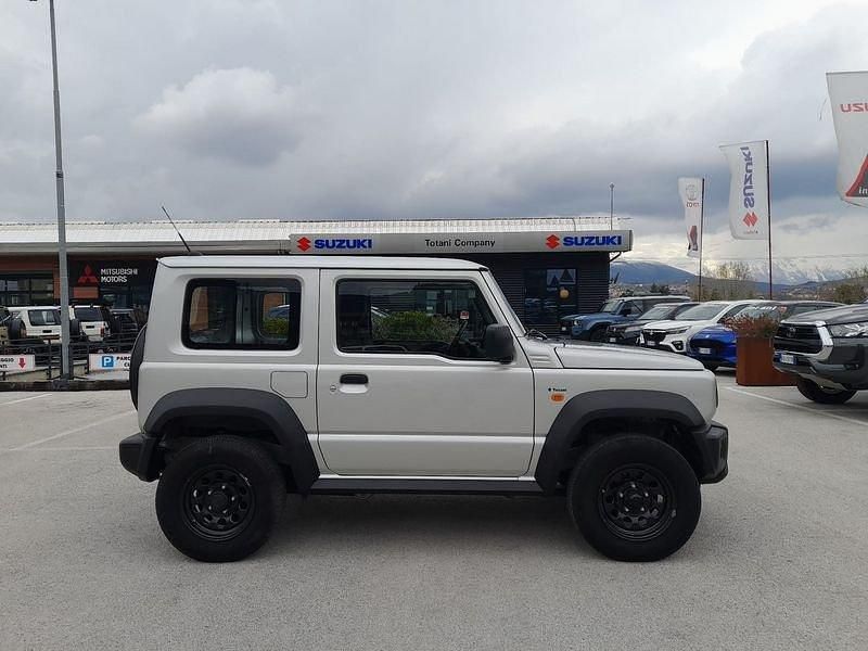 Usata Suzuki Jimny 102 CV (75 kW) 2024 Argento SUV