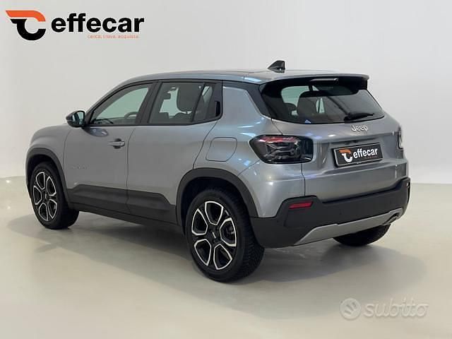 Usata Jeep Avenger Altitude 101 CV (74 kW) 2024 Grigio SUV